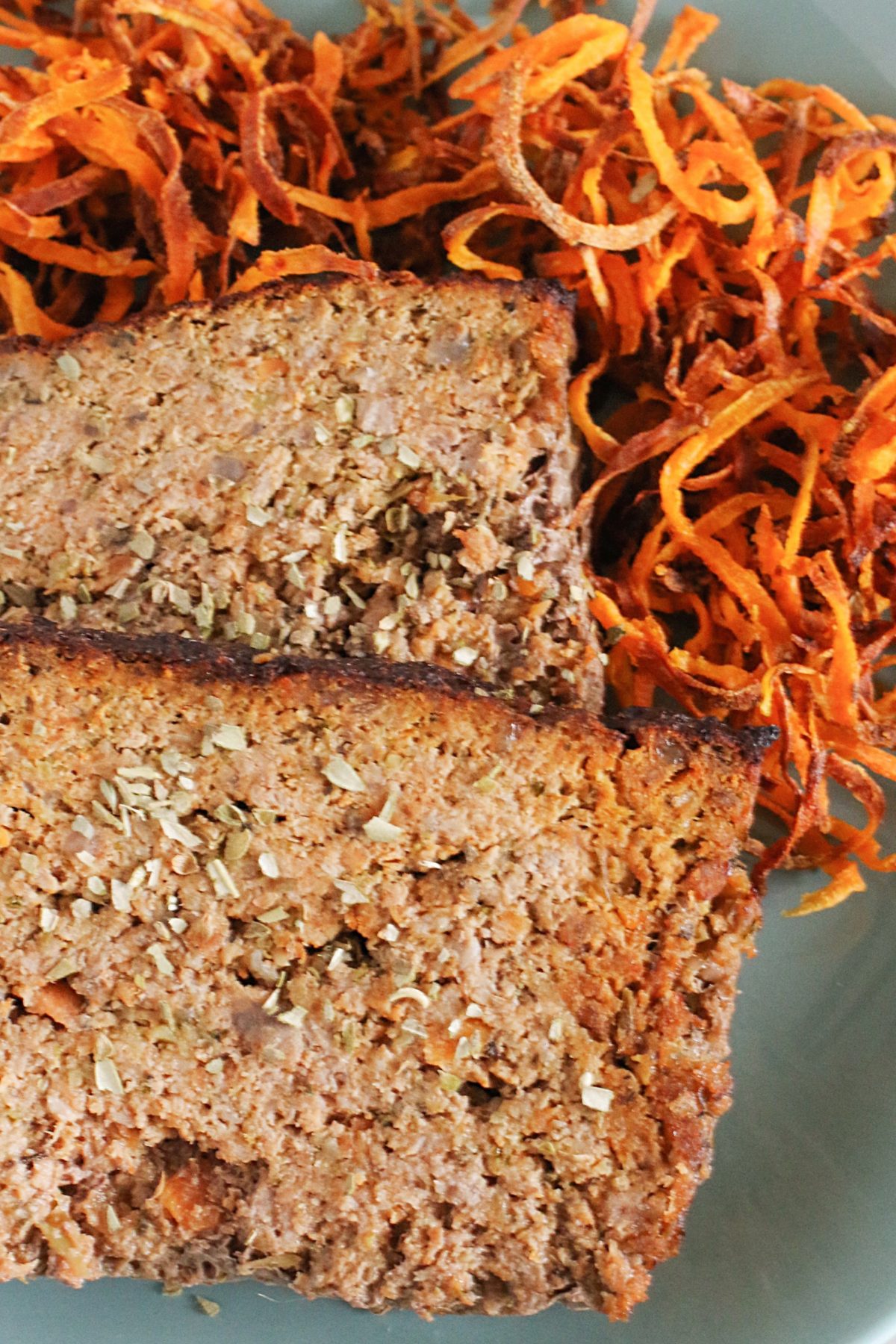 Low calorie beef and vegetable meatloaf simple healthy dinner
