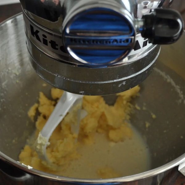 Making butter from scratch - changing whip to paddle attachment on mixer & mixing to release buttermilk