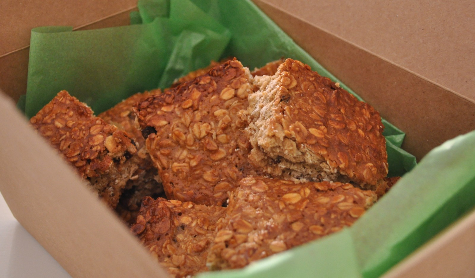 Simple muesli slice (or bars) using packet muesli