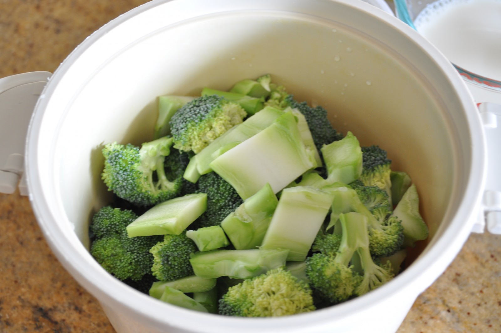 Cheesy broccoli bake low calorie Claire K Creations