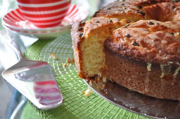 Passionfruit yoghurt cake