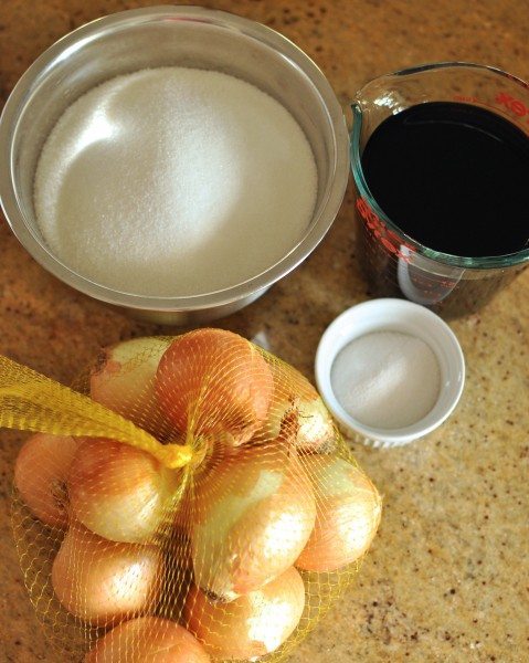 Ingredients for making onion marmalade