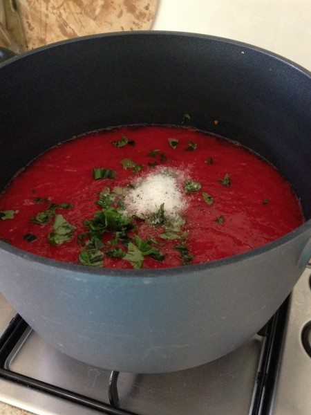 Homemade tomato pasta sauce