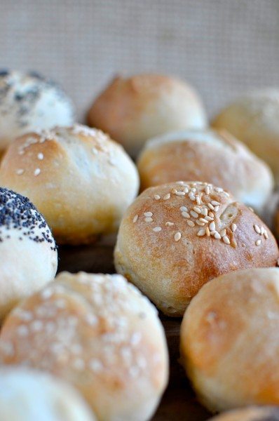Easy dinner rolls via Claire K Creations - www.clairekcreations.com