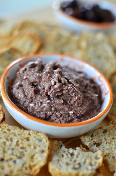 Olive hommus via www.clairekcreations.com