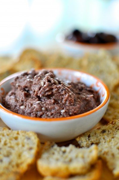 Olive hommus via www.clairekcreations.com