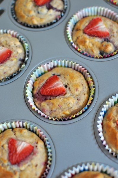 Banana berry muffins