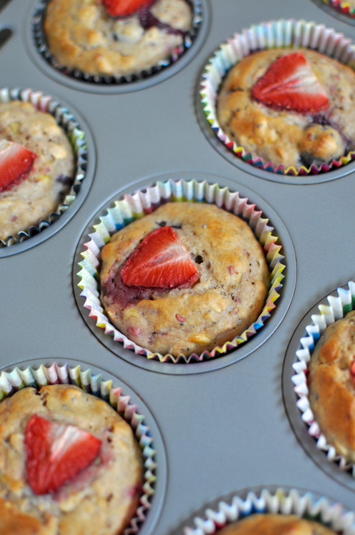 Banana berry muffins