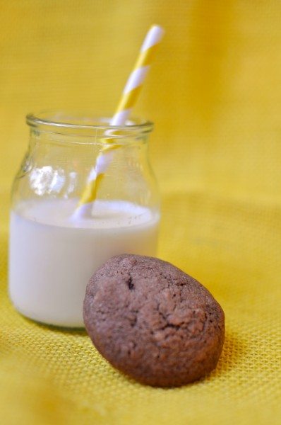 Double chocolate walnut biscuits