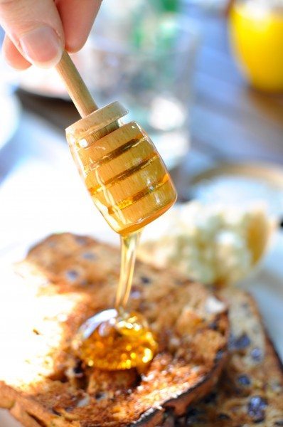 toasted fig and hazelnut bread... w ricotta and honey