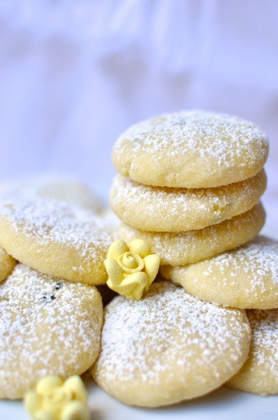 Passionfruit shortbread