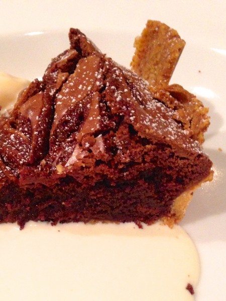 Salted caramel brownie pie