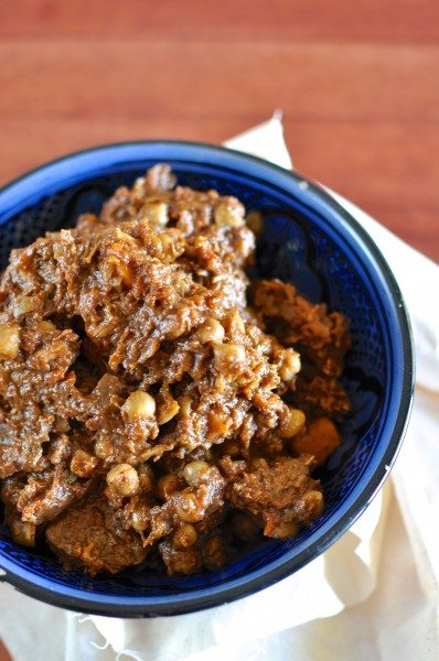Slow cooked beef tagine with chickpeas via www.clairekcreations.com