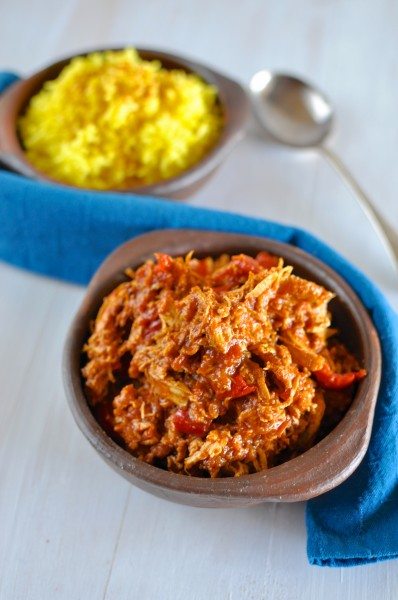 Spanish chicken in the slow cooker via www.clairekcreations.com