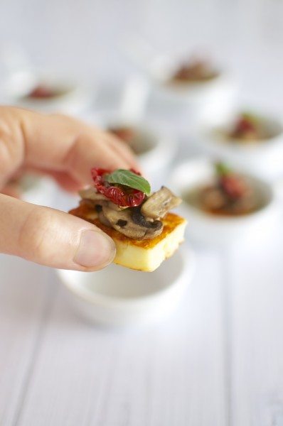 Haloumi mushroom bites with sundried tomato and basil via www.clairekcreations.com