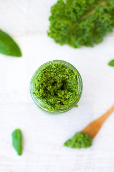 Kale pesto with macadamia via www.clairekcreations.com