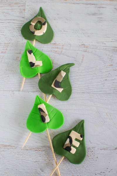 Monkey jungle cake toppers via www.clairekcreations.com