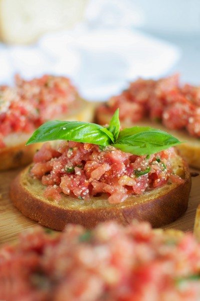Best ever bruschetta via www.clairekcreations.com