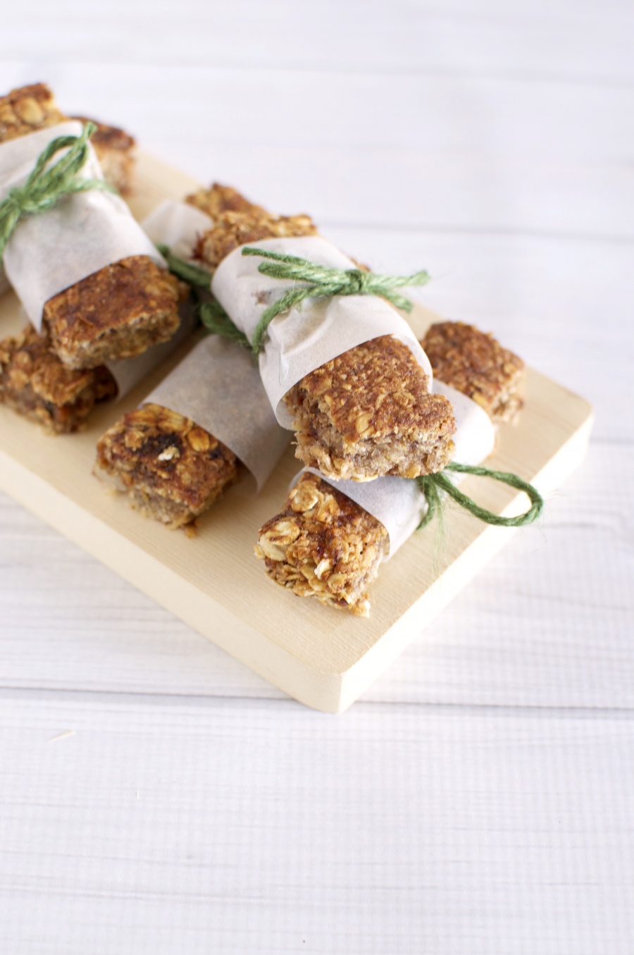 Banana Muesli Bars delicious, quick and easy snacks.