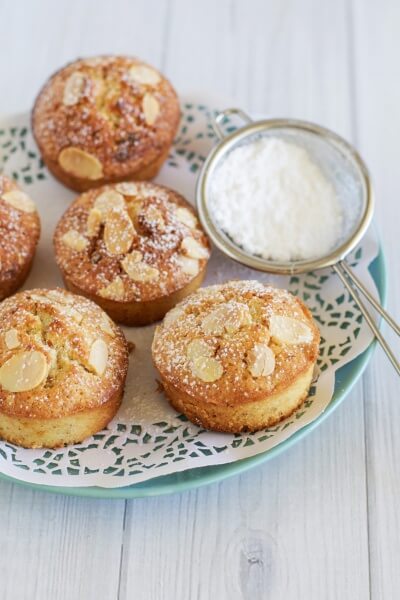 Passionfruit and white chocolate friands via www.clairekcreations.com