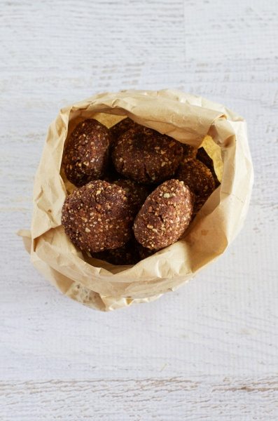 Choc nut biscuits (gluten, sugar, egg & dairy free) via www.clairekcreations.com