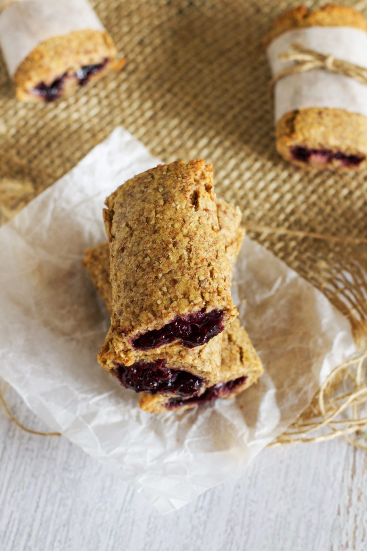 Berry breakfast bars freezer friendly healthy kids breakfast
