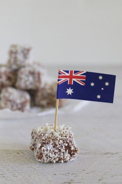 Raw lamington bites via www.clairekcreations.com