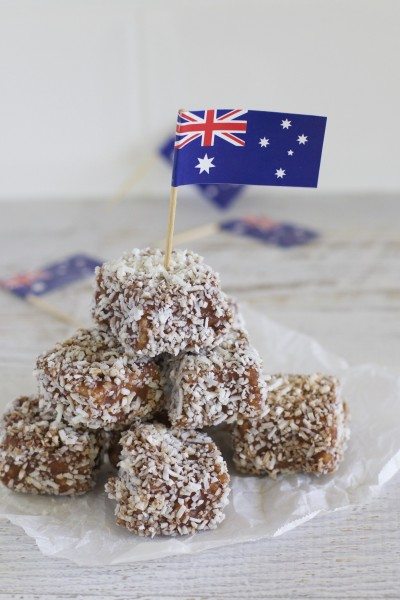 Raw lamington bites via www.clairekcreations.com