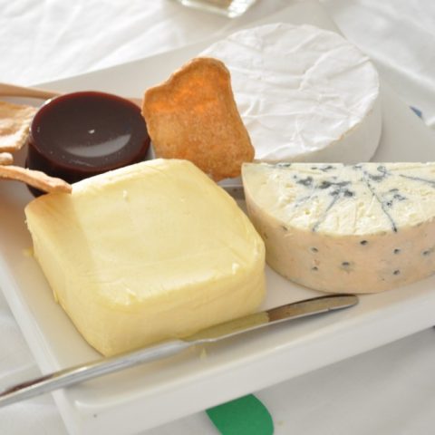 Water crackers - easy biscuits for cheese