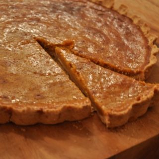 Pumpkin pie with shortbread crust - make your own pumpkin puree
