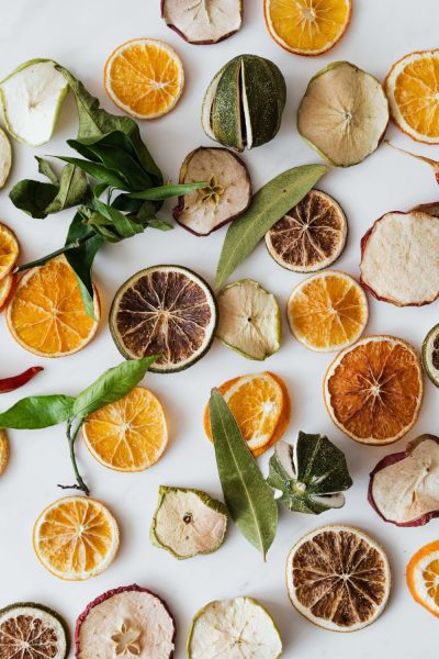 Dried citrus fruit and apple slices - how to dry oranges for Christmas decoration
