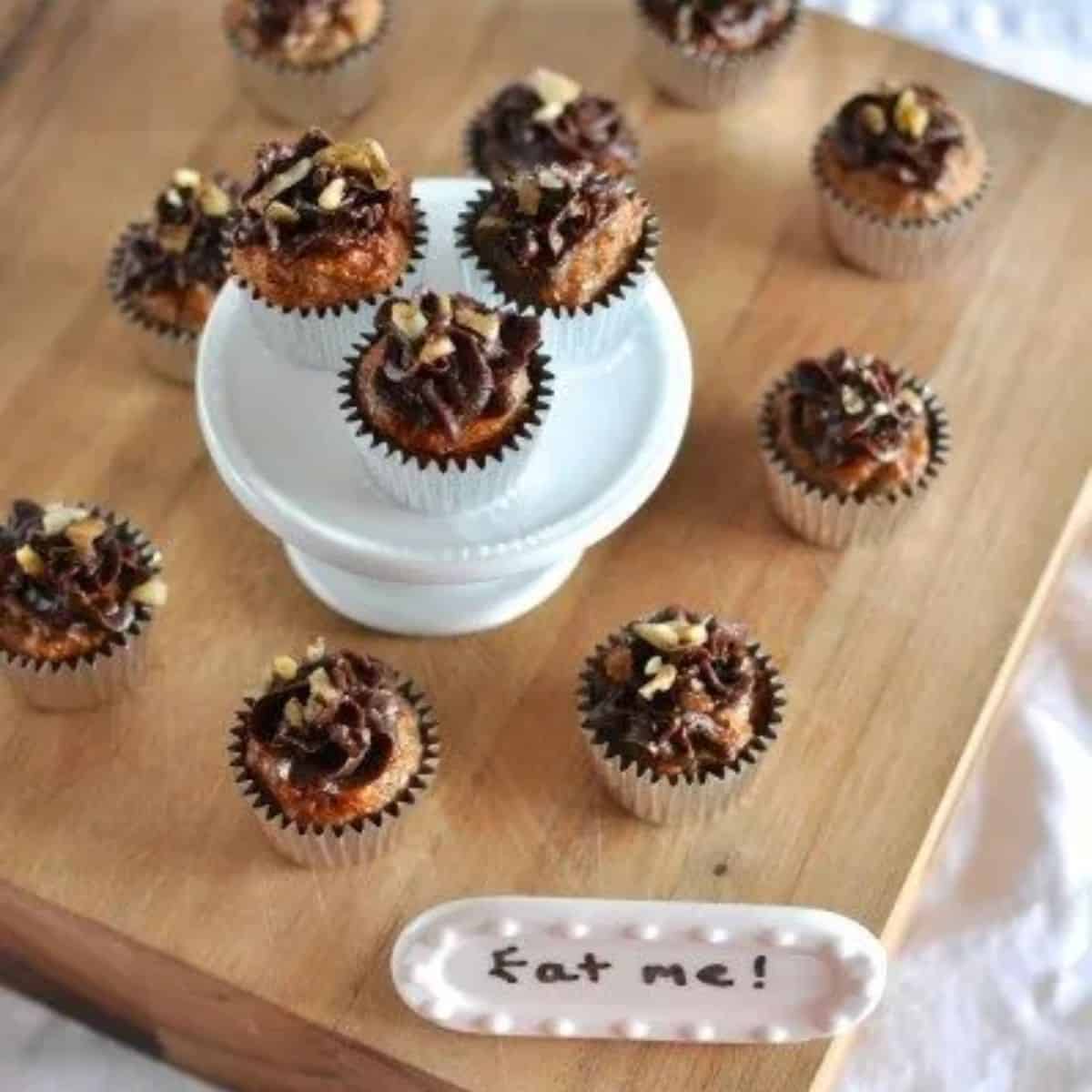 Paleo banana cupcakes - mini cupcakes with chocolate icing