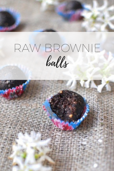 Raw brownie balls