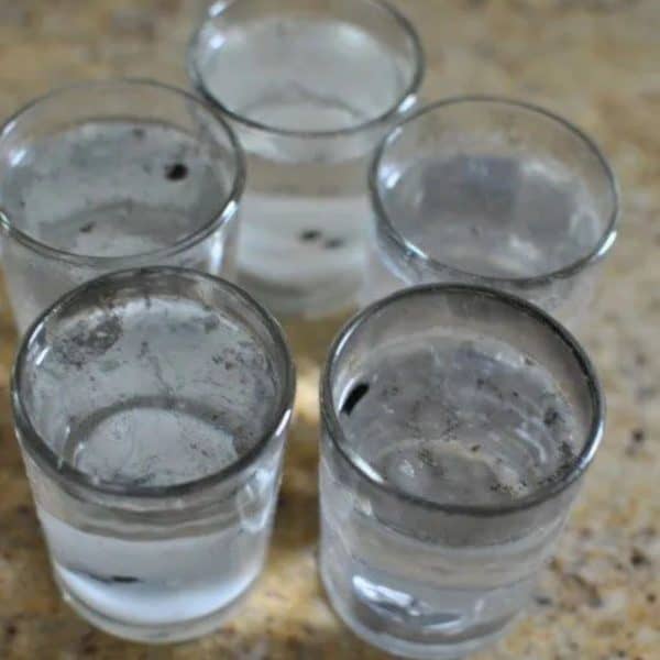 Cleaning dirty glass candle holders