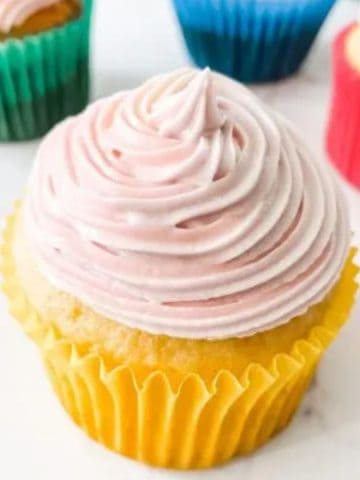 Simple vanilla cupcakes (with healthier option)