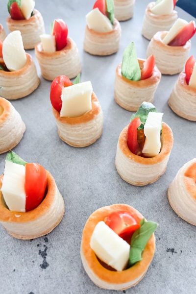Easy Christmas vol-au-vent recipe (tomato + cheese) ready to go in the oven