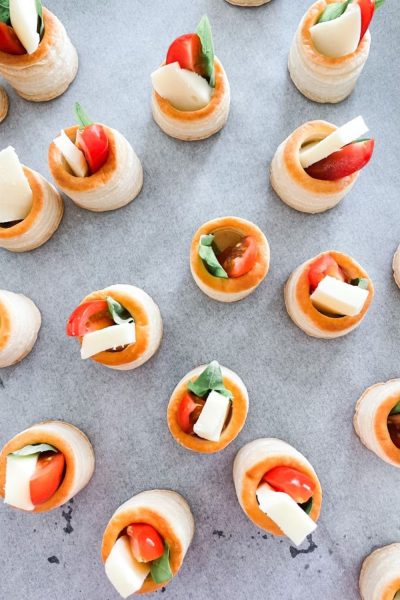 Easy Christmas vol-au-vent recipe (tomato + cheese) ready to go in the oven