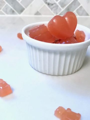 How to make homemade jelly lollies (gummy recipe)