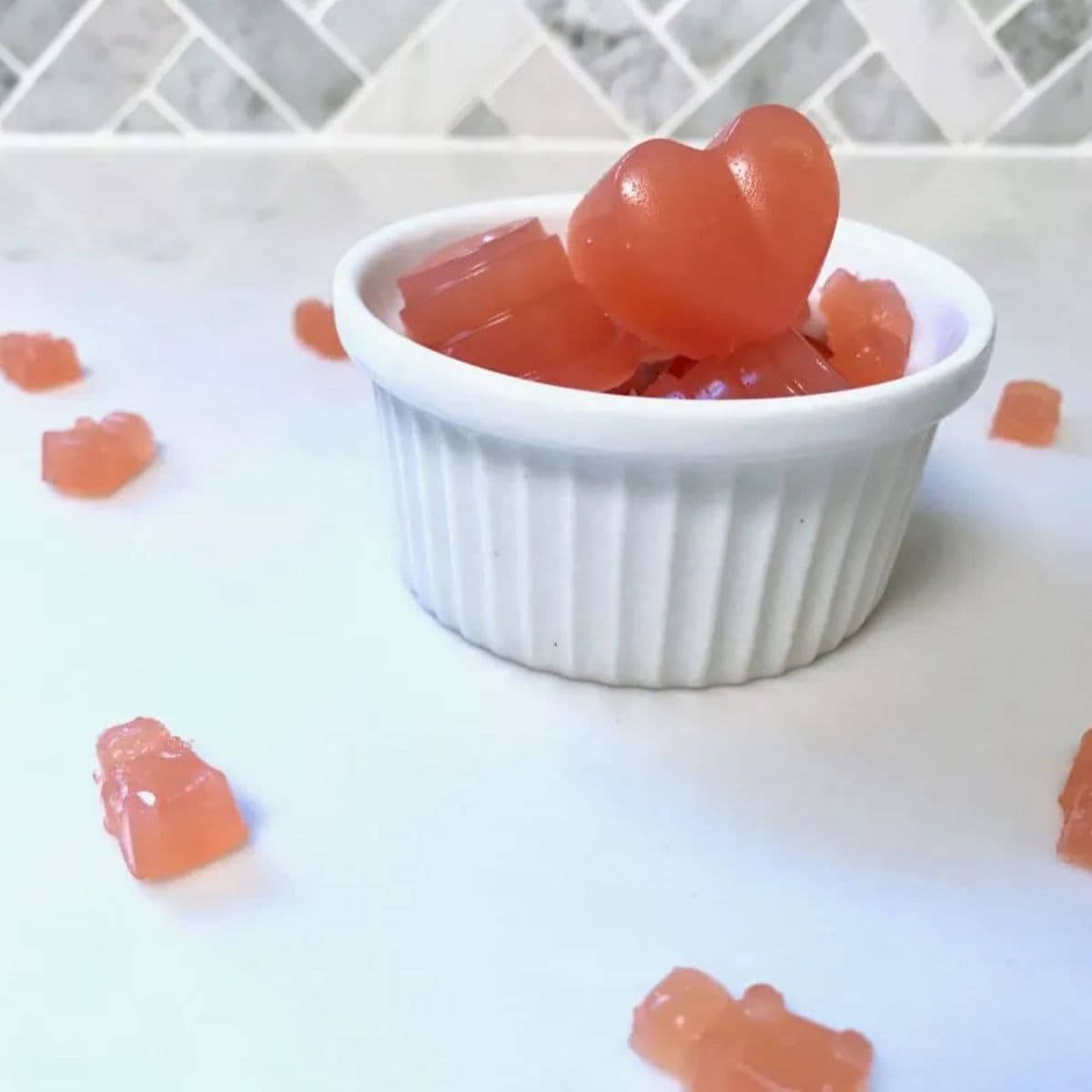 How to make homemade jelly lollies (gummy recipe)