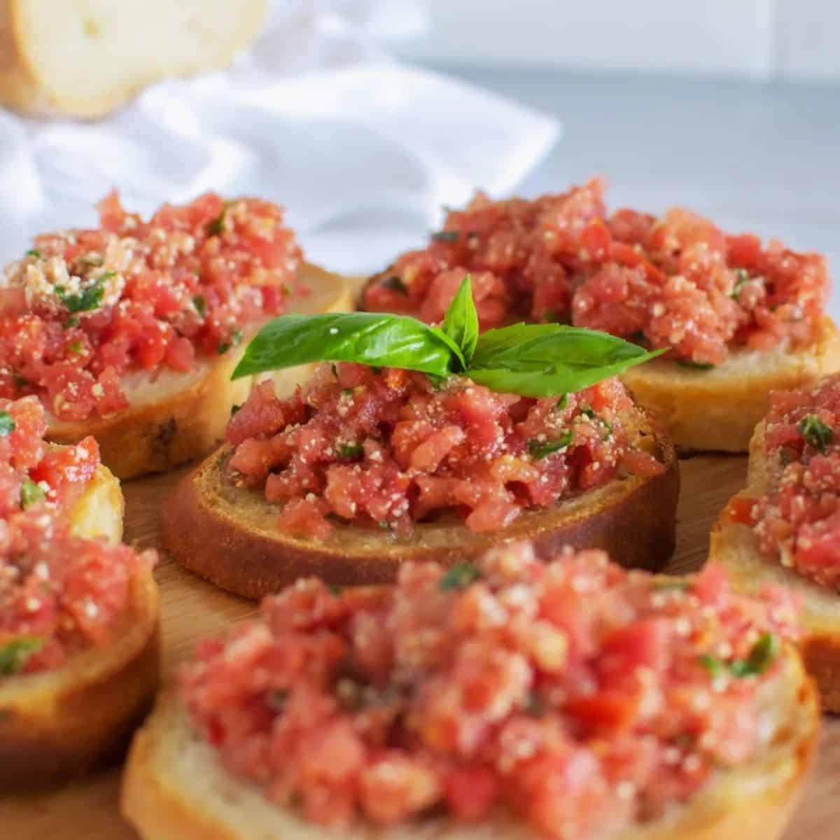Best easy tomato bruschetta recipe (no chopping)