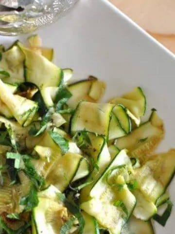 Marinated zucchini salad