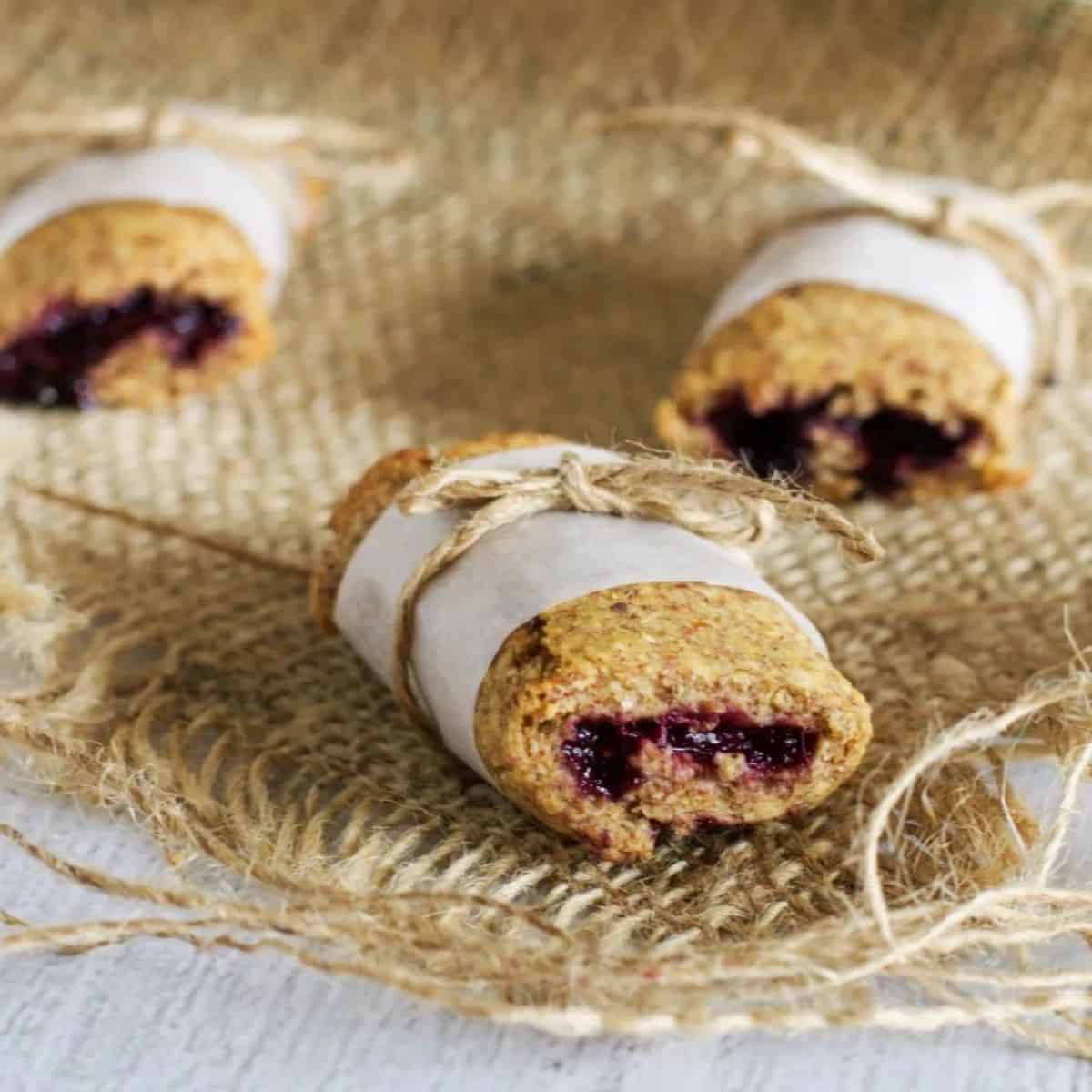 Berry breakfast bars