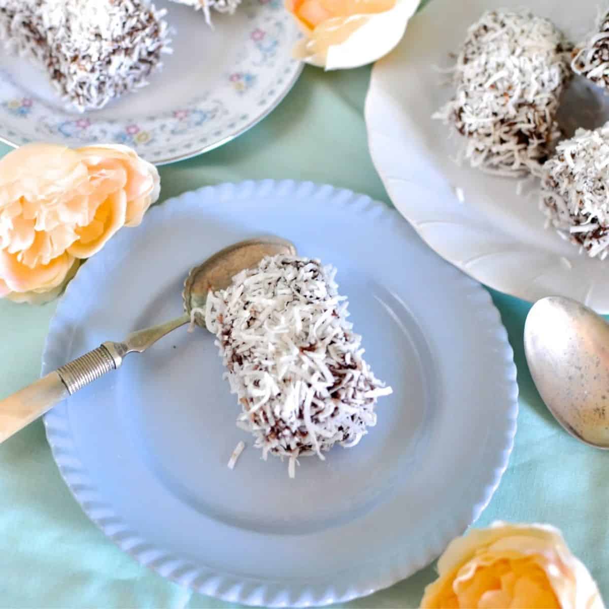 Coconut pannacotta lamingtons
