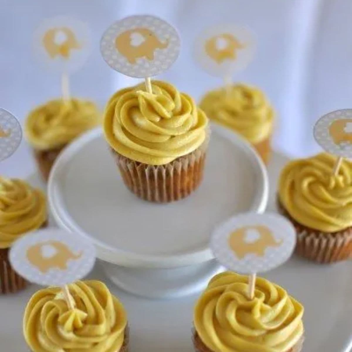 Best easy carrot cake cupcakes + cream cheese frosting