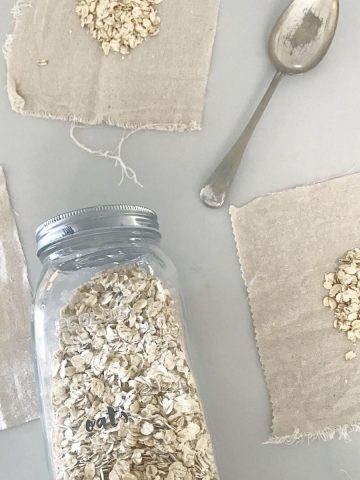 DIY oatmeal baby bath pouches (skin soothing soak)