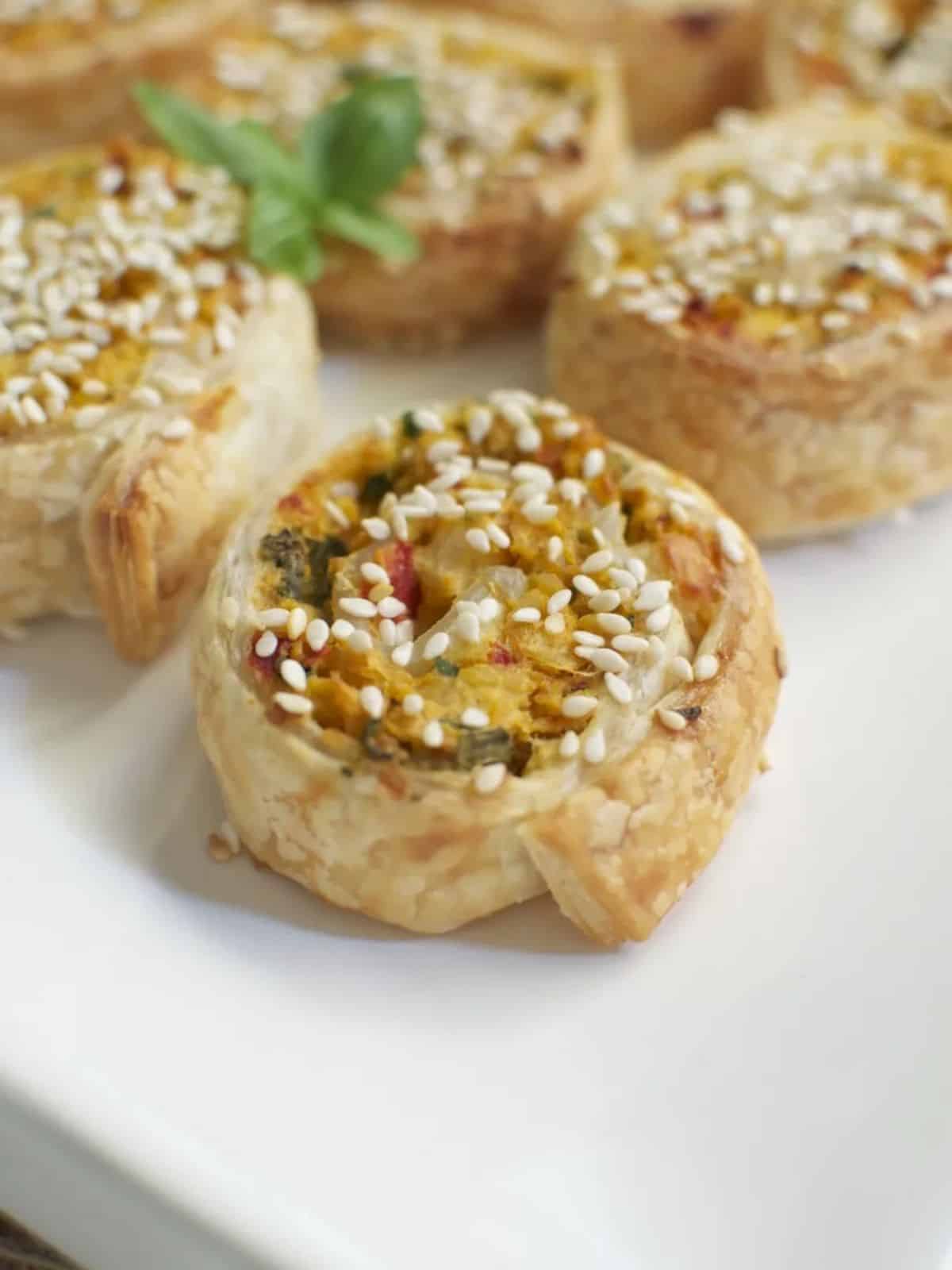 Easy vegetarian sausage rolls (with chickpeas) 1