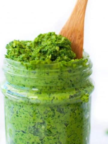 Best easy kale pesto (with macadamia + basil)