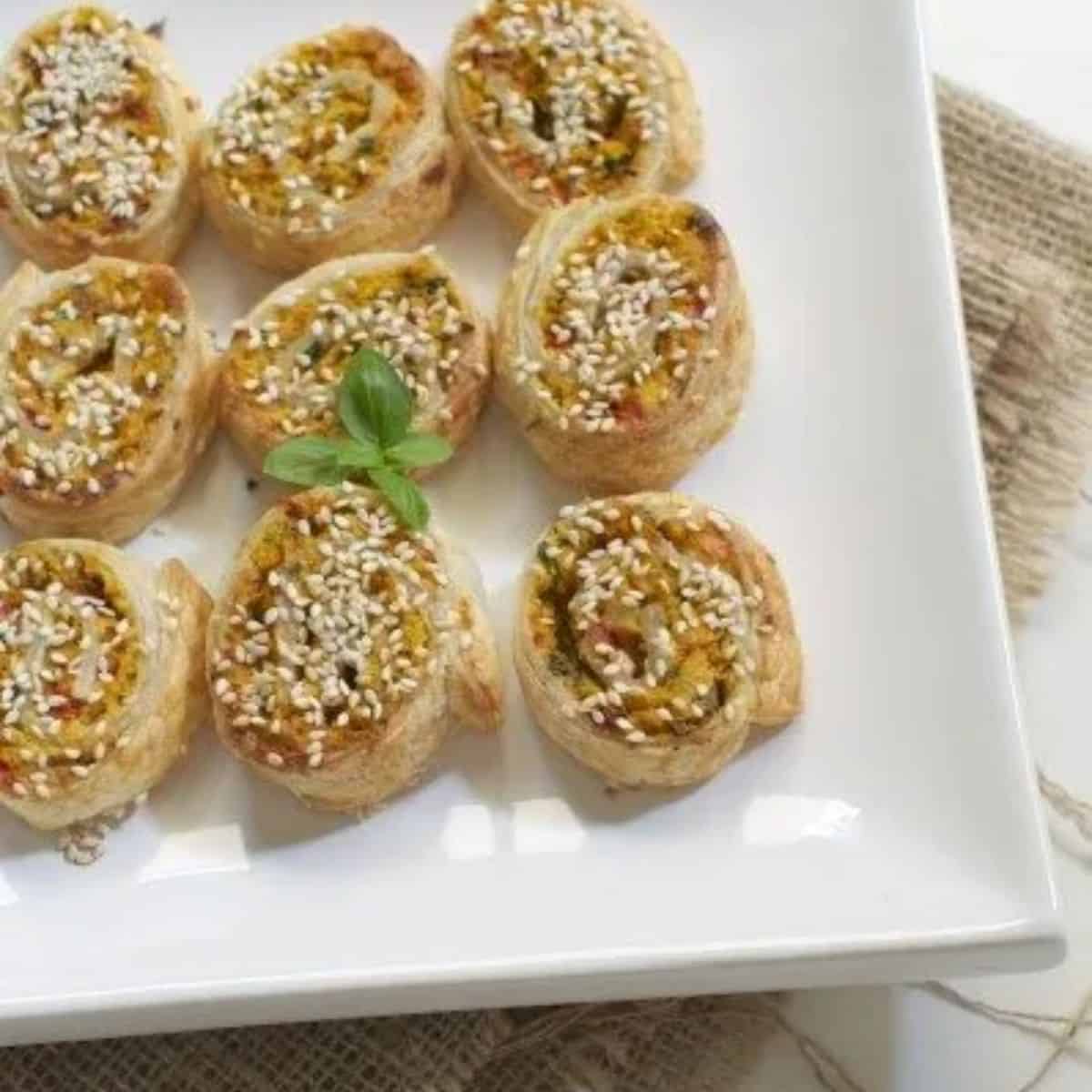 Easy vegetarian sausage rolls (with chickpeas)