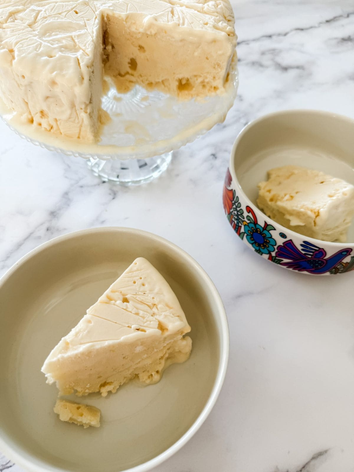 Lemon meringue ice cream served in bowls