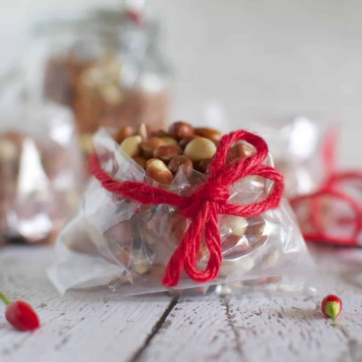 Chili peanuts